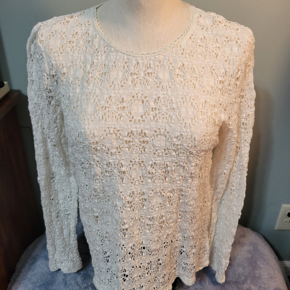 GAP long sleeve lace top